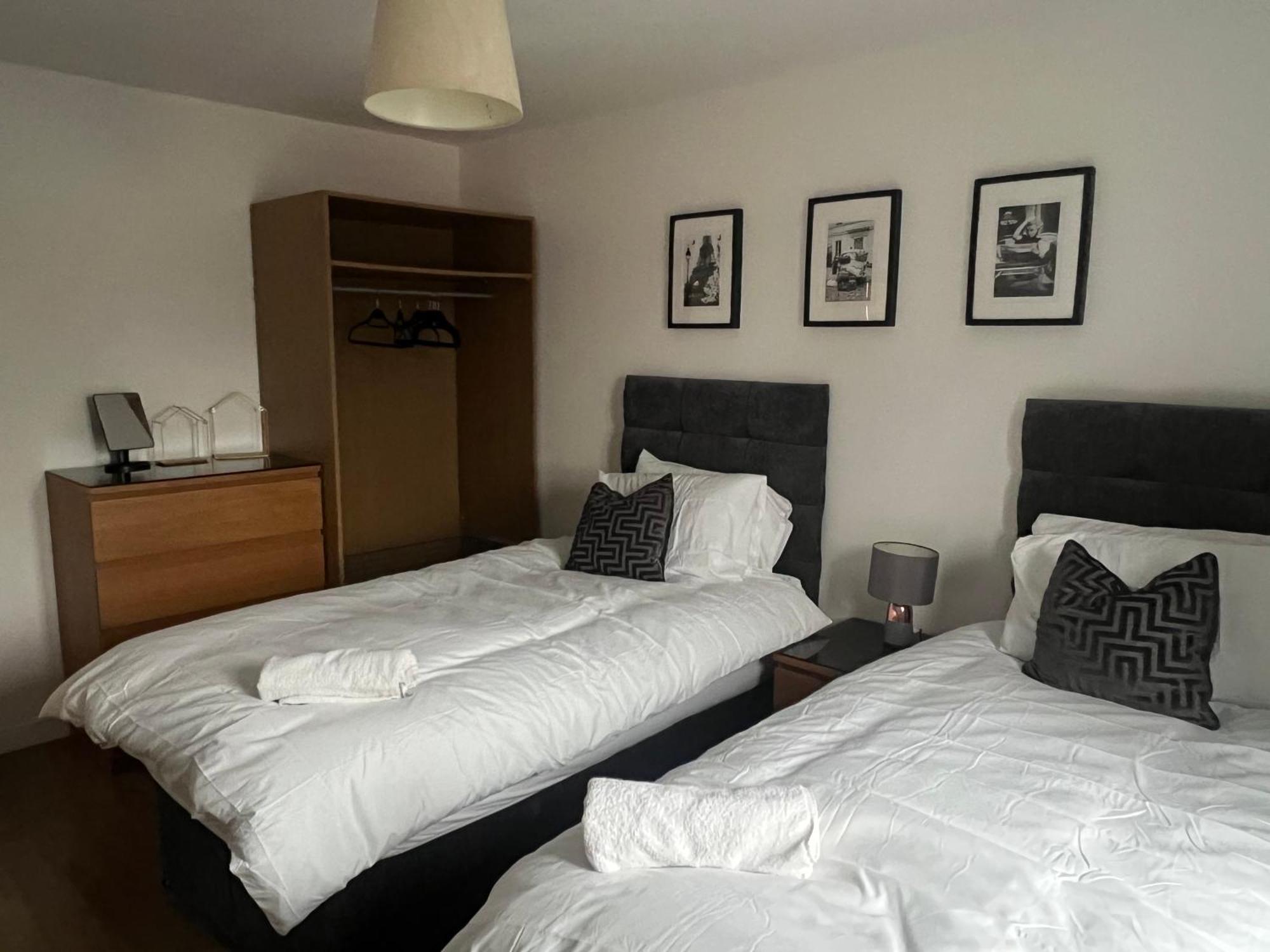 Home Away From Home: Cozy Two Bedroom Apartment Banbury Exterior foto